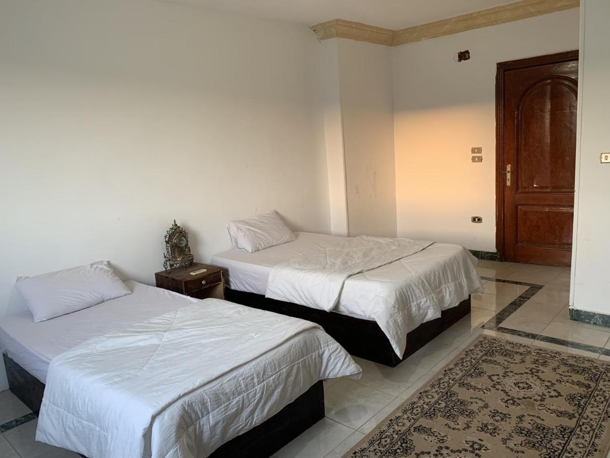 King Khufu Pyramids View Hotel Kafret el-Gabal エクステリア 写真