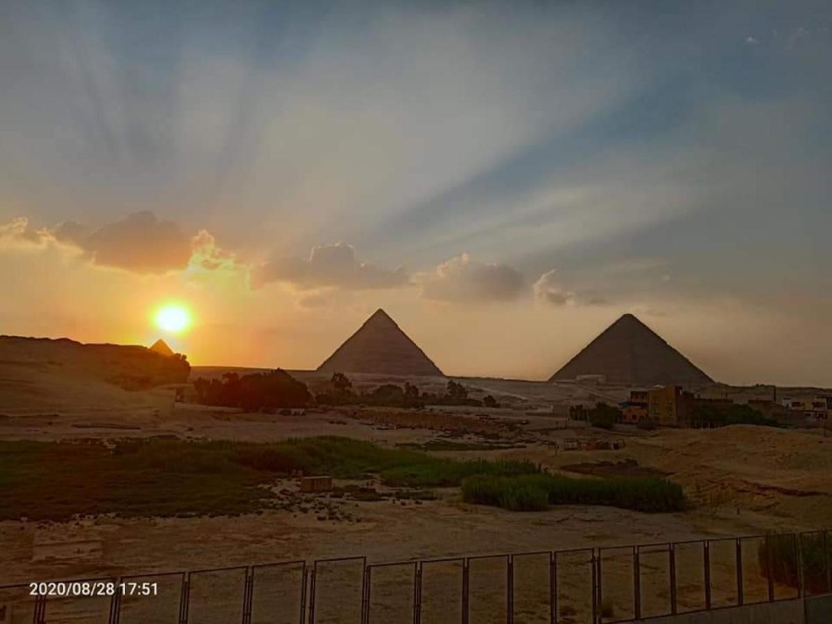 King Khufu Pyramids View Hotel Kafret el-Gabal エクステリア 写真